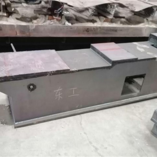 特大型打砂設(shè)備，對所有特大型金屬件表面打砂清除表面雜質(zhì)