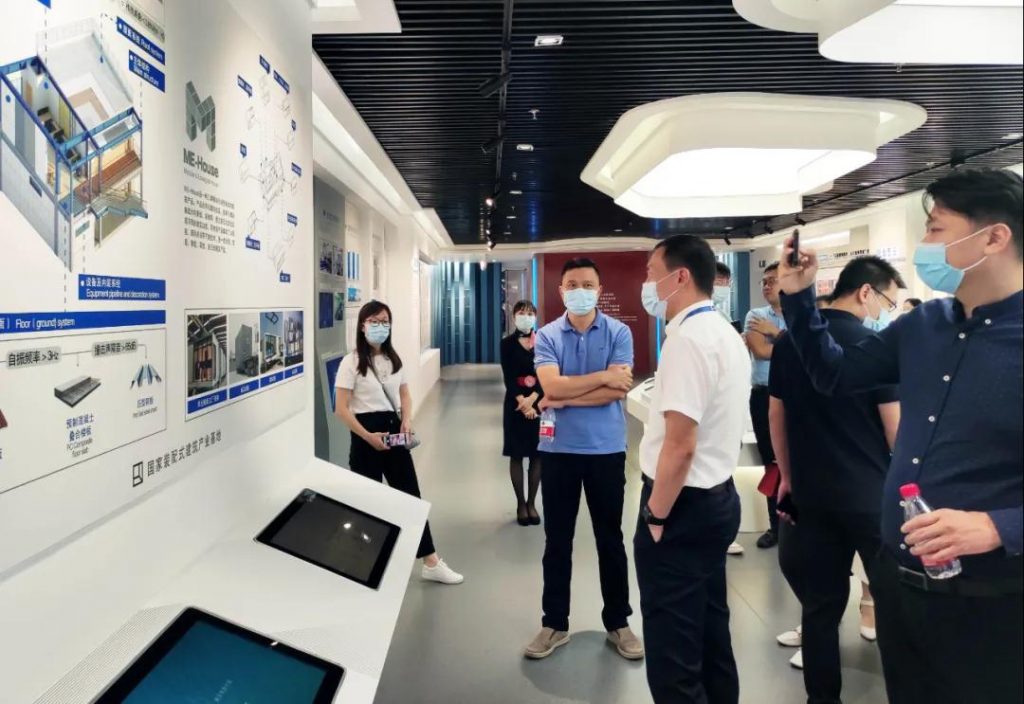 巖星專(zhuān)題 | 廣東工業(yè)設(shè)計(jì)城領(lǐng)導(dǎo)蒞臨深圳參觀深圳優(yōu)秀企業(yè)博物館插圖(10) 巖星專(zhuān)題 | 廣東工業(yè)設(shè)計(jì)城領(lǐng)導(dǎo)蒞臨深圳參觀深圳優(yōu)秀企業(yè)博物館插圖(10)